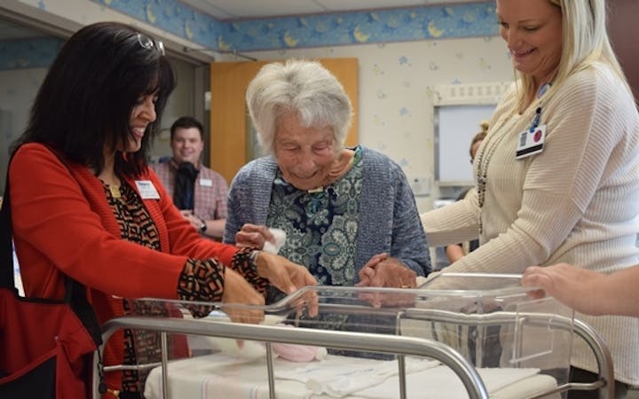 103-year-old nurse Leah Corbin returns to visit Cox Medical Center Branson.